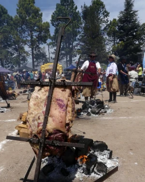 El valle se llenó de sabor en el campeonato de asado a la estaca