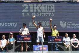 Aquí están, estos son! Los ganarores de la Carrera 21K La Gaceta