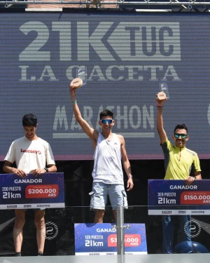 Aquí están, estos son! Los ganarores de la Carrera 21K La Gaceta