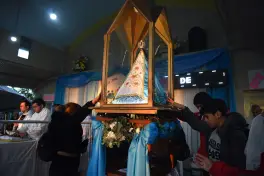 Los caminos que llevan a María: postales de una madrugada en La Reducción