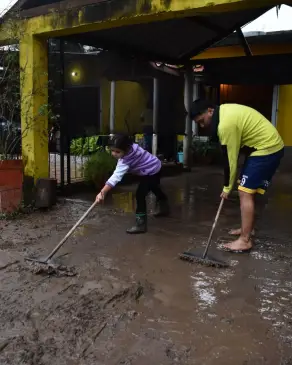 El agua arrasó con parte del sur tucumano