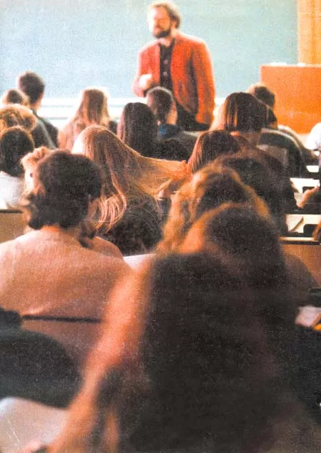 “EL INTERCAMBIO UNIVERSITARIO ES UN INTERCAMBIO DE DONES DONDE CADA UNO DE LOS PARTICIPANTES ACUERDA AL OTRO LO QUE ESPERA DE EL, EL RECONOCIMIENTO DE SU PROPIO DON”.