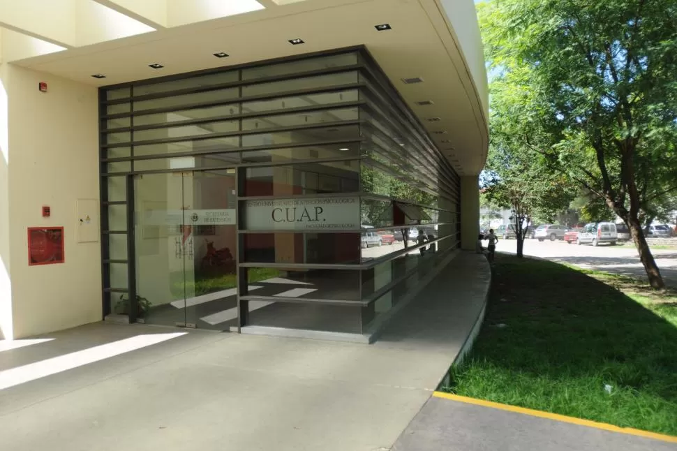 CENTRO UNIVERSITARIO DE ATENCIÓN PSICOLÓGICA. El proyecto es único en el país, destacó la vicedecana de la Facultad, Estela Rosig. LA GACETA / FOTO DE INÉS QUINTEROS ORIO