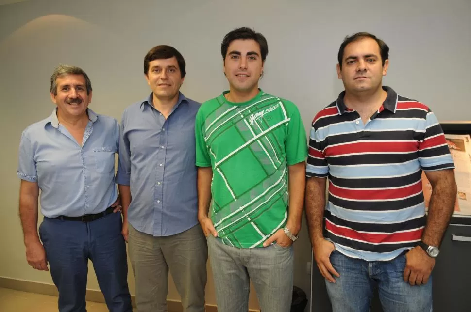 RUMBO A BUENOS AIRES. Corbalán, Buczek, Bernan y Lafuente. LA GACETA / FOTO DE ENRIQUE GALINDEZ 