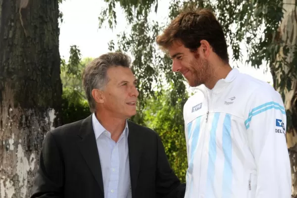 Delpo, un ídolo que sueña con el fútbol y la azul y oro