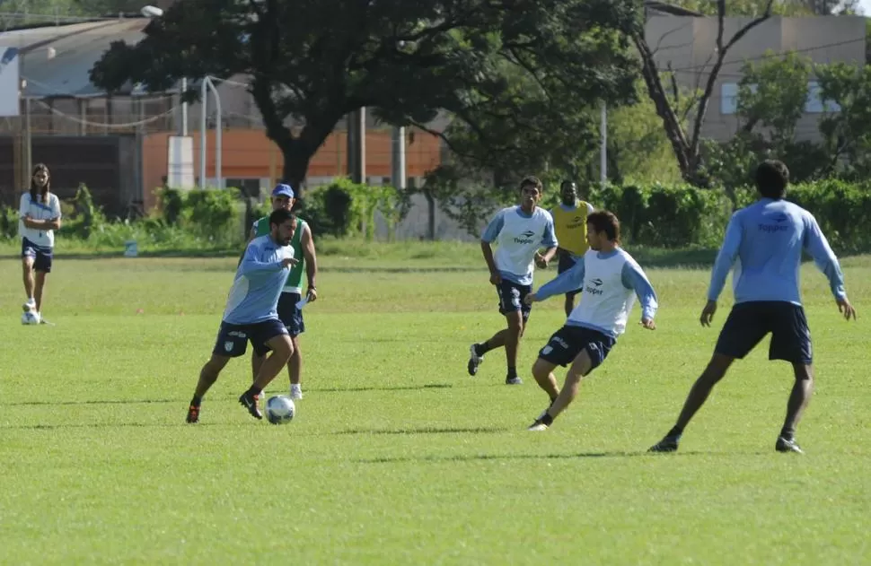 SIEMPRE LISTO. Fondacaro se recuperó de la lesión y Llop confía en él. 