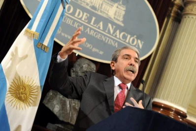 Aníbal Fernández calificó a Cameron como un ignorante