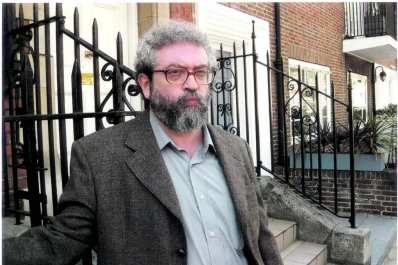 Hacer coincidir el gusto con la moda es uno de los propósitos inconfesos de la literatura