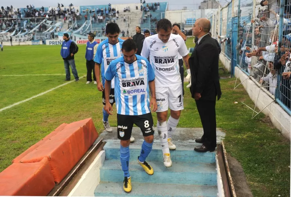 A GUARDARSE POR UN TIEMPO. Sí se confirma lo de Espínola, deberá estar un mes afuera de las canchas. LA GACETA / FOTO DE ANTONIO FERRONI