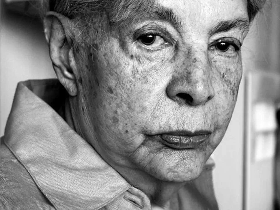 ELVIRA ORPHÉE. Será reconocida como personalidad de la cultura porteña.  PAGINA12.COM.AR