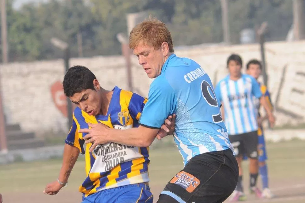 CON PESO. El tucumano supo ser el goleador del equipo decano que se desempeña en la Liga. LA GACETA / ARCHIVO