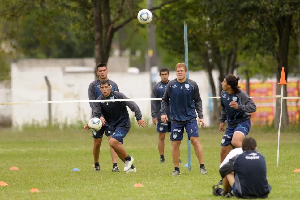 LE SOBRA CONFIANZA. Gastón Pizzicannella tendrá la chance de mostrar todas sus condiciones contra el globo. LA GACETA / FOTO DE INéS QUINTEROS ORIO