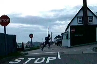 El director de la agencia británica de publicidad se siente avergonzado por el spot de Malvinas