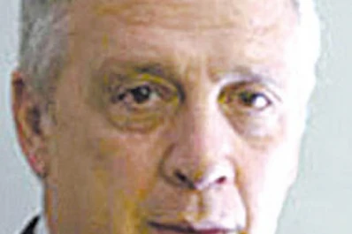 Con aplausos y vítores, el Estado pasó a manejar YPF