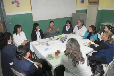 Esta escuela enseña,  sobre todo,  a dar afecto