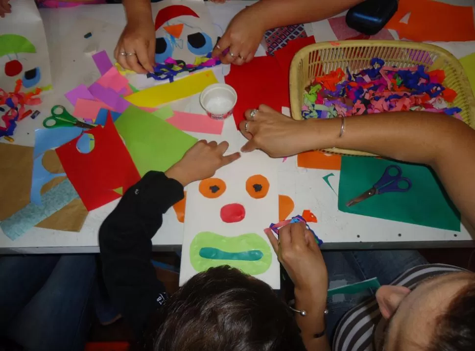 MEDIO SIGLO. La Escuela de Títeres de la Provincia realiza varias actividades, entre ellas talleres para niños. PRENSA SECRETARÍA DE EXTENSIÓN UNIVERSITARIA