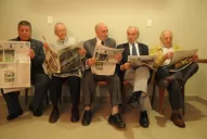Ellos siempre tienen una carta en la manga