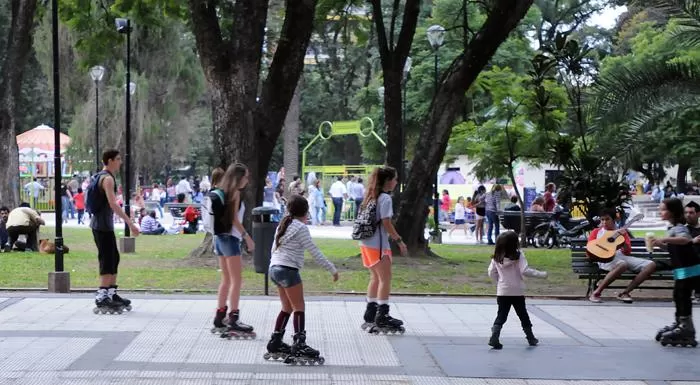 A DISFRUTAR.  Aunque haya menos servicios, el día libre ofrece varias posibilidades.  LA GACETA/ ANALIA JARAMILLO.