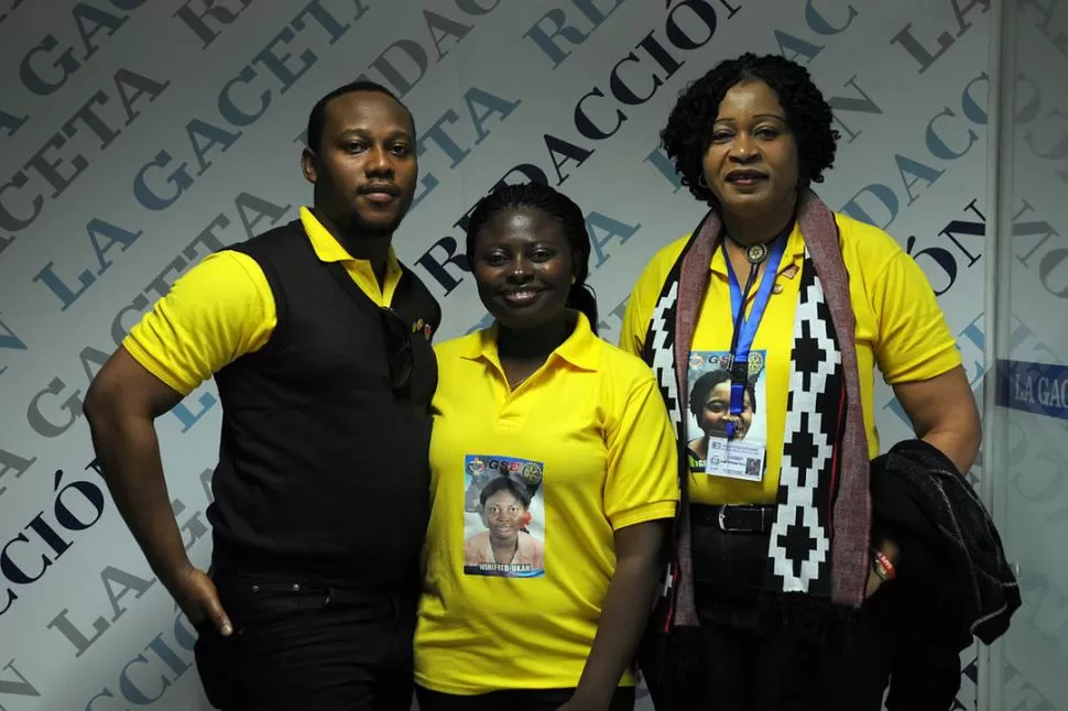 EMBAJADORES. Ini Essien, Winifred Agwe Ukah y Grace Okard prueban que África está más cerca de lo que parece. LA GACETA / FOTO DE ANALIA JARAMILLO