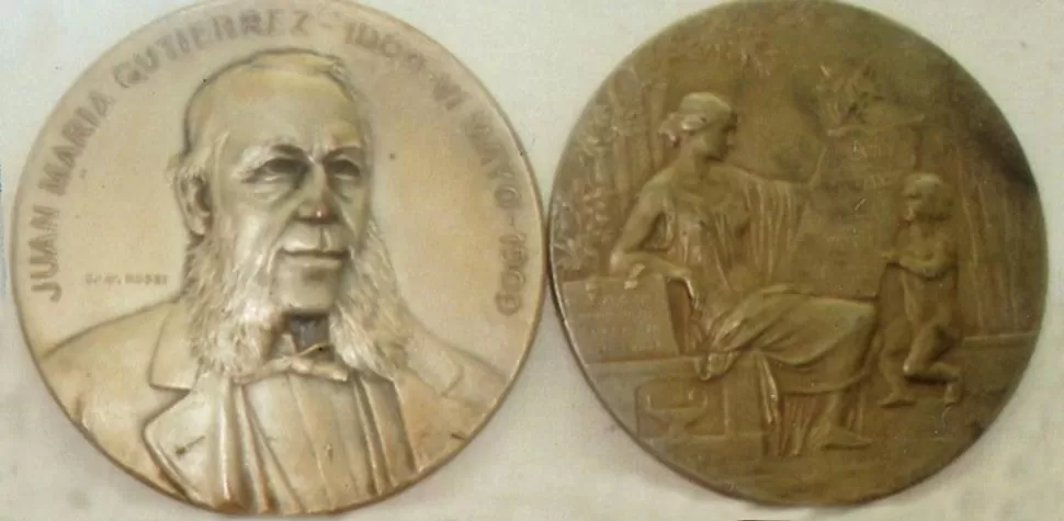 JUAN MARIA GUTIÉRREZ. Su rostro en la medalla que acuñó en 1909 la Junta de Historia y Numismática. LA GACETA/ ARCHIVO