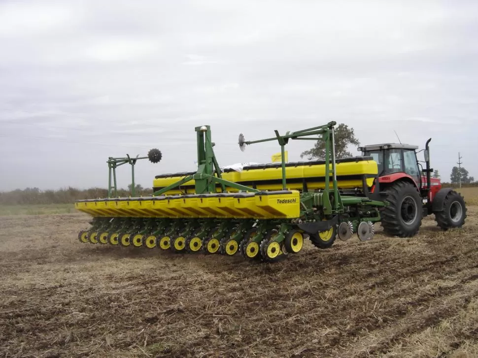 PROYECCIÓN. Se afianza en el país el uso de las técnicas de siembra directa. LA GACETA / ARCHIVO