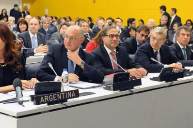 Los legisladores que acompañan a Cristina destacan la importancia del reclamo en la ONU