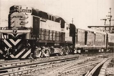 Aquel dulce encanto de viajar en tren traqueteando sobre trocha ancha