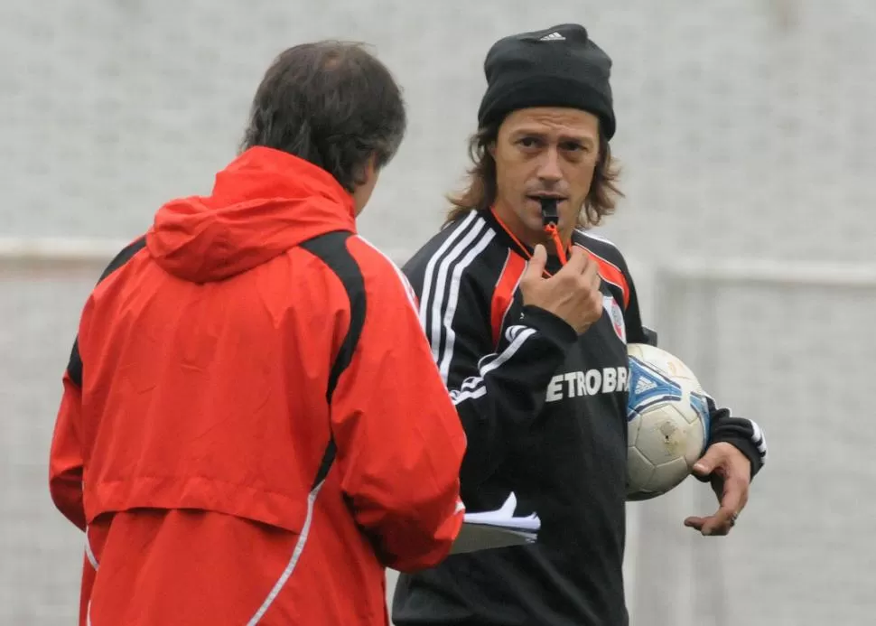 TRANQUILO. Almeyda protagonizará el partido más importante de carrera. FOTOBAIRES