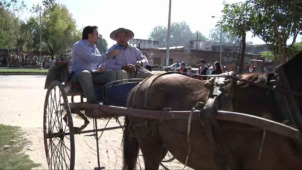 PASEO. Los turistas pueden recorrer la ciudad en el sulky de Molina. 