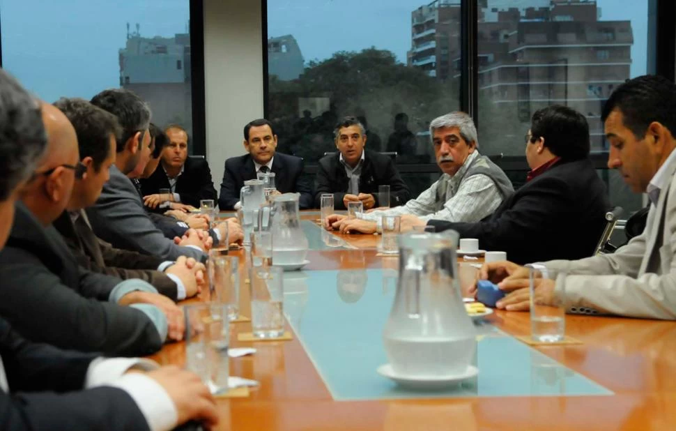 EN LA LEGISLATURA. El anuncio se oficializó con la presencia de dirigentes. PRENSA LEGISTATURA