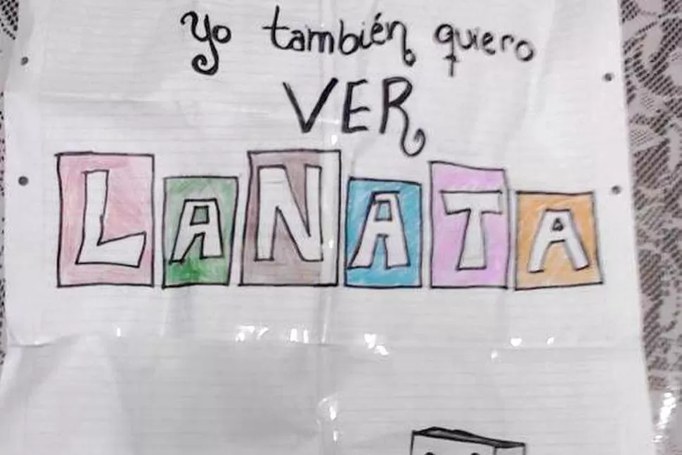 REVUELO DIGITAL. El cartel de las estudiantes de la Normal tuvo gran repercusión entre los lectores de LA GACETA en internet.