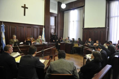 A tres abogados los multaron por gritar y ser irrespetuosos