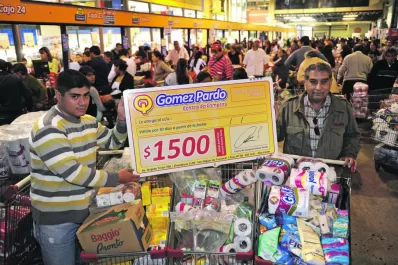 Compró artículos de limpieza      y alimentos en Gómez Pardo