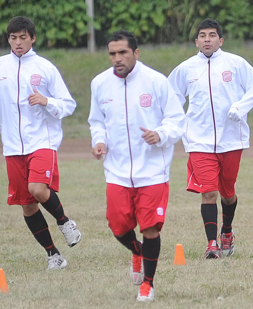 DECISIVO. Gustavo Ibáñez es un jugador determinante en los santos. LA GACETA / FOTO DE HÉCTOR PERALTA