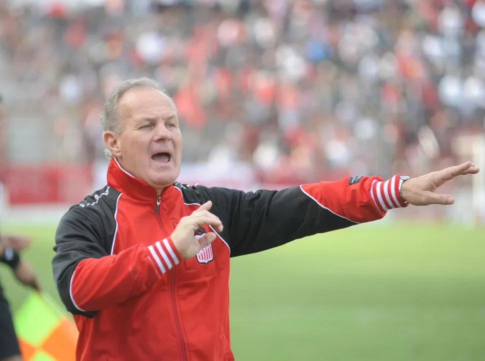 AUTOCRÍTICO. Carlos Ramacciotti es consciente de que aún hay varios aspectos para mejorar de cara al futuro; quiere un equipo letal que no le deje margen para la reacción del rival   LA GACETA / FOTO DE ENRIQUE GALíNDEZ