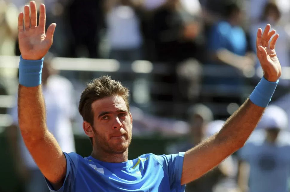 EMOCIONADO. Juan Martín Del Potro casi no pudo hablar por el llanto, tras lograr el primer punto para Argentina en la semifinal de la Copa Davis ante República Checa. REUTERS