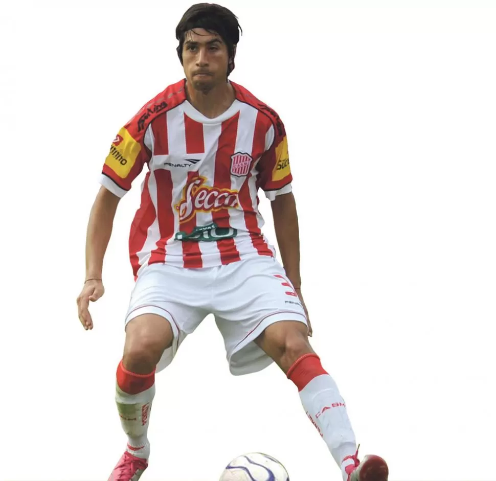 SIEMPRE LISTO. Lucas Bustos volverá a reemplazar a Esteban Goicoechea.