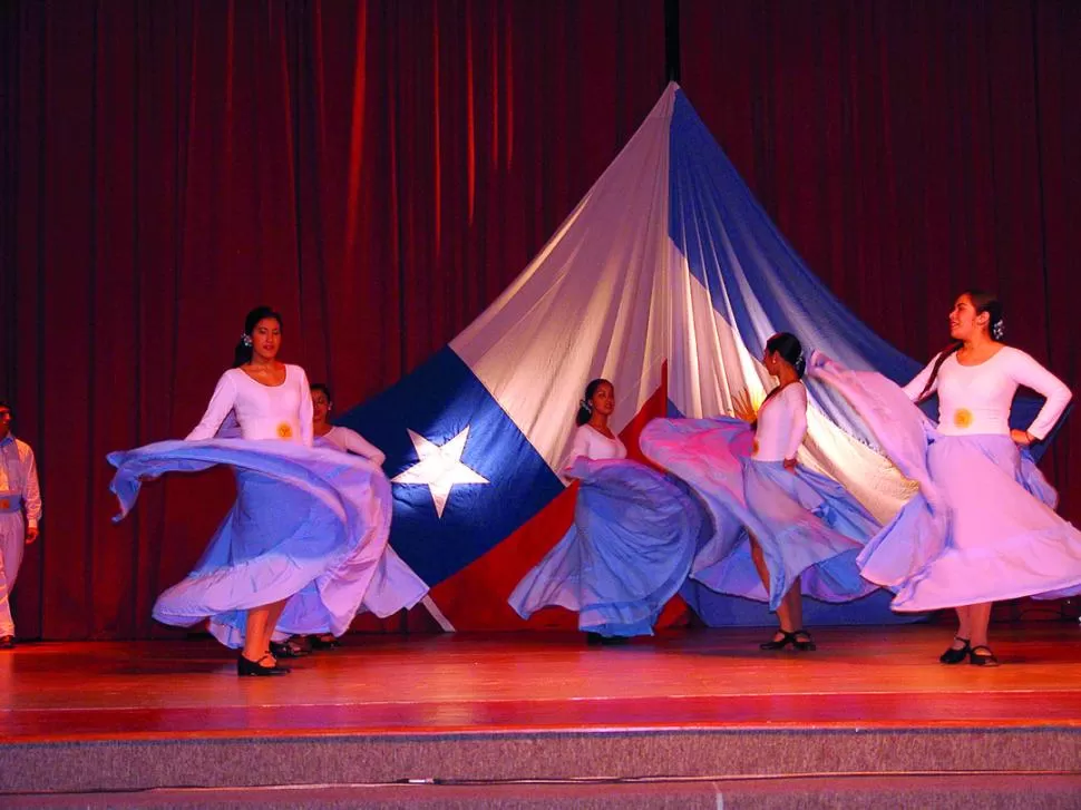 ESTA NOCHE. El Encuentro Binacional será en la Casa de Gobierno.  ENTE CULTURAL DE TUCUMáN