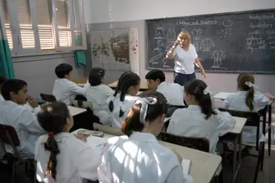 Más de un millón de docentes  tienen problemas con su voz