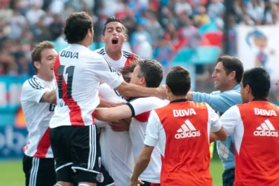 River se recuperó con una goleada