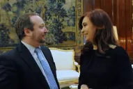 Cristina rechazó la violencia y desafió a hallar un jefe opositor historia breve