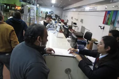 Lentamente comienzan a normalizarse los vuelos con destino a la provincia