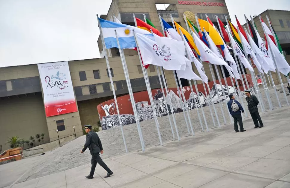 MINISTERIO DE CULTURA. Lima vive al ritmo de la Cumbre. AFP.