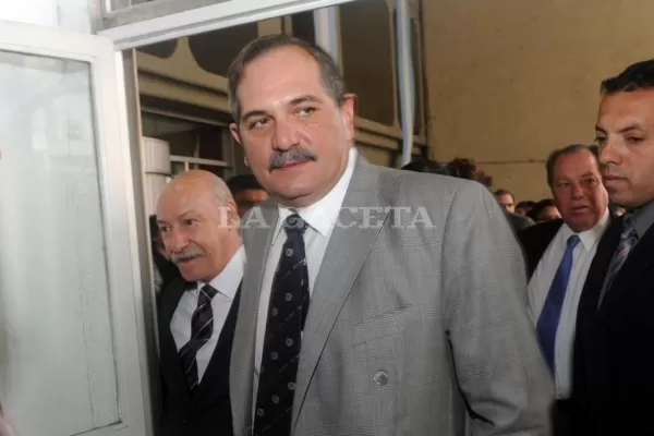 Alperovich optó por la cautela, en la polémica con la Bancaria