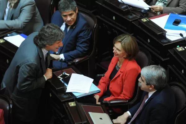 El Congreso instó a las fuerzas de seguridad a actuar con pautas democráticas