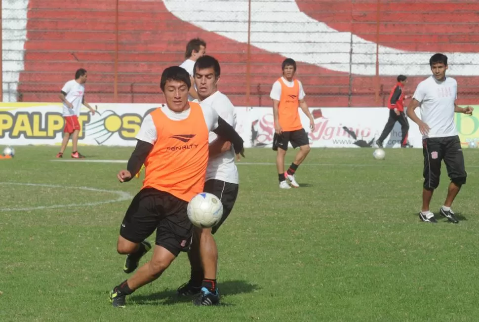 PROYECCION. Daniel Carrasco, Leonardo Rizo y Augusto Max no pierden la motivación para renovar su esperanza de ganarse un lugar en el santo. LA GACETA / FOTOS DE ANTONIO FERRONI Y ANALíA JARAMILLO