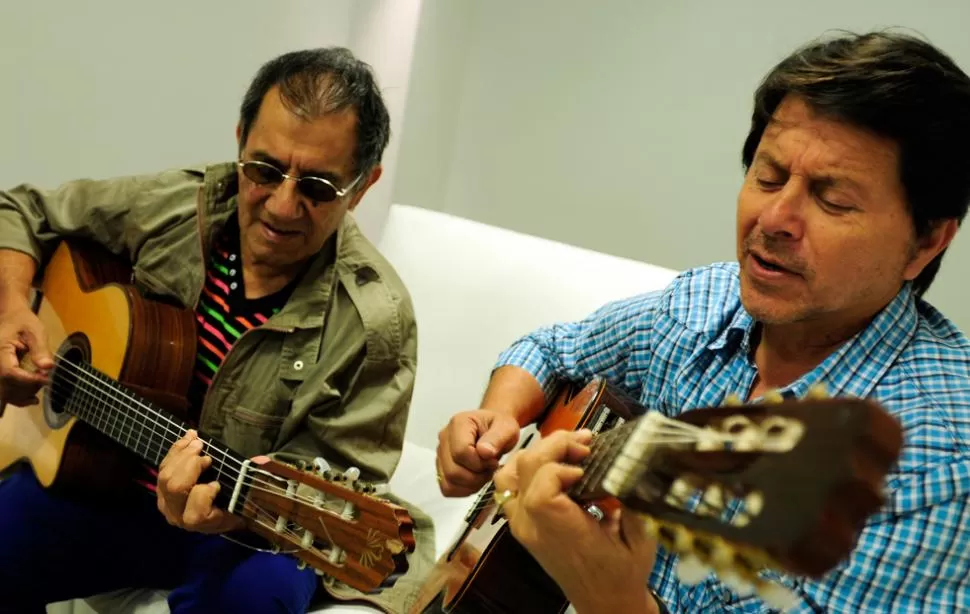 FANATICOS DEL FOLCLORE ATENTI. Hoy se presentan Cuti y Roberto Carabajal