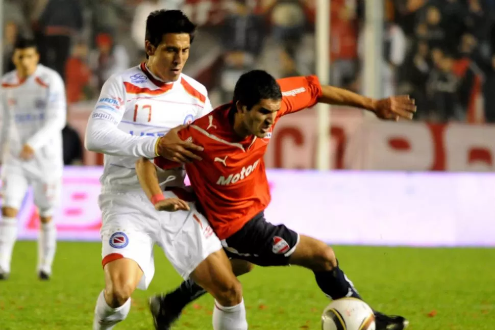 POR LA VICTORIA. Argentinos e Independiente jugarán hoy desde las 21.15 en el estadio Diego Armando Maradona, con el arbitraje de Néstor Pitana. Se podrá ver por la TV Pública.