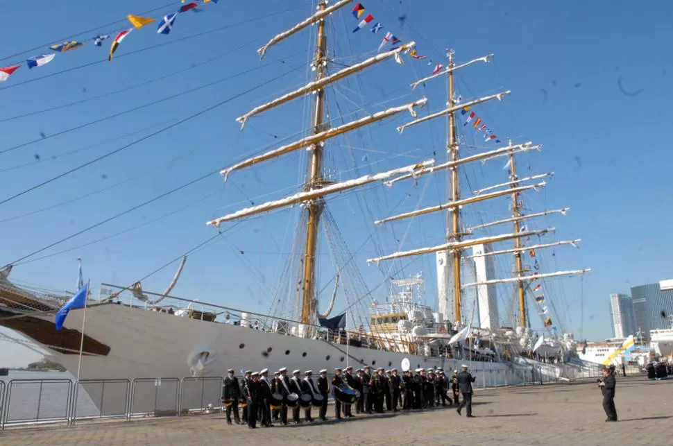 LIBERTAD. Hace casi 20 días que la Frataga está retenida en el puerto de Ghana. TELAM