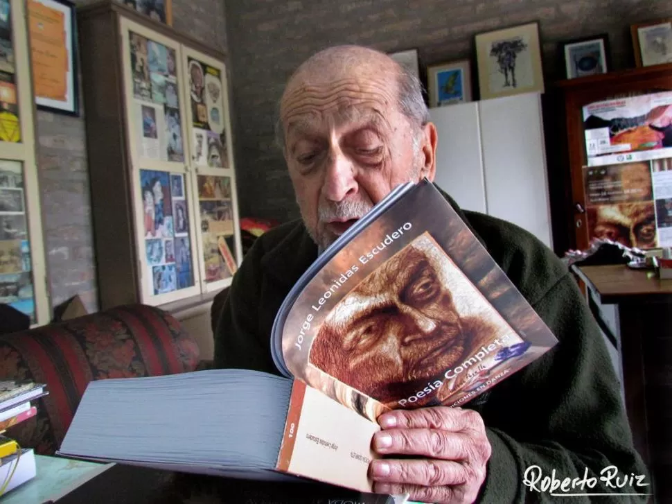  FOTO DE ROBERTO RUIZ